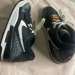 Nike Air Jordan Legacy  Kids Size 5Y